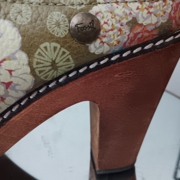 Vintage sz 7 1/2 FOSSIL mules - Picture 4 of 5